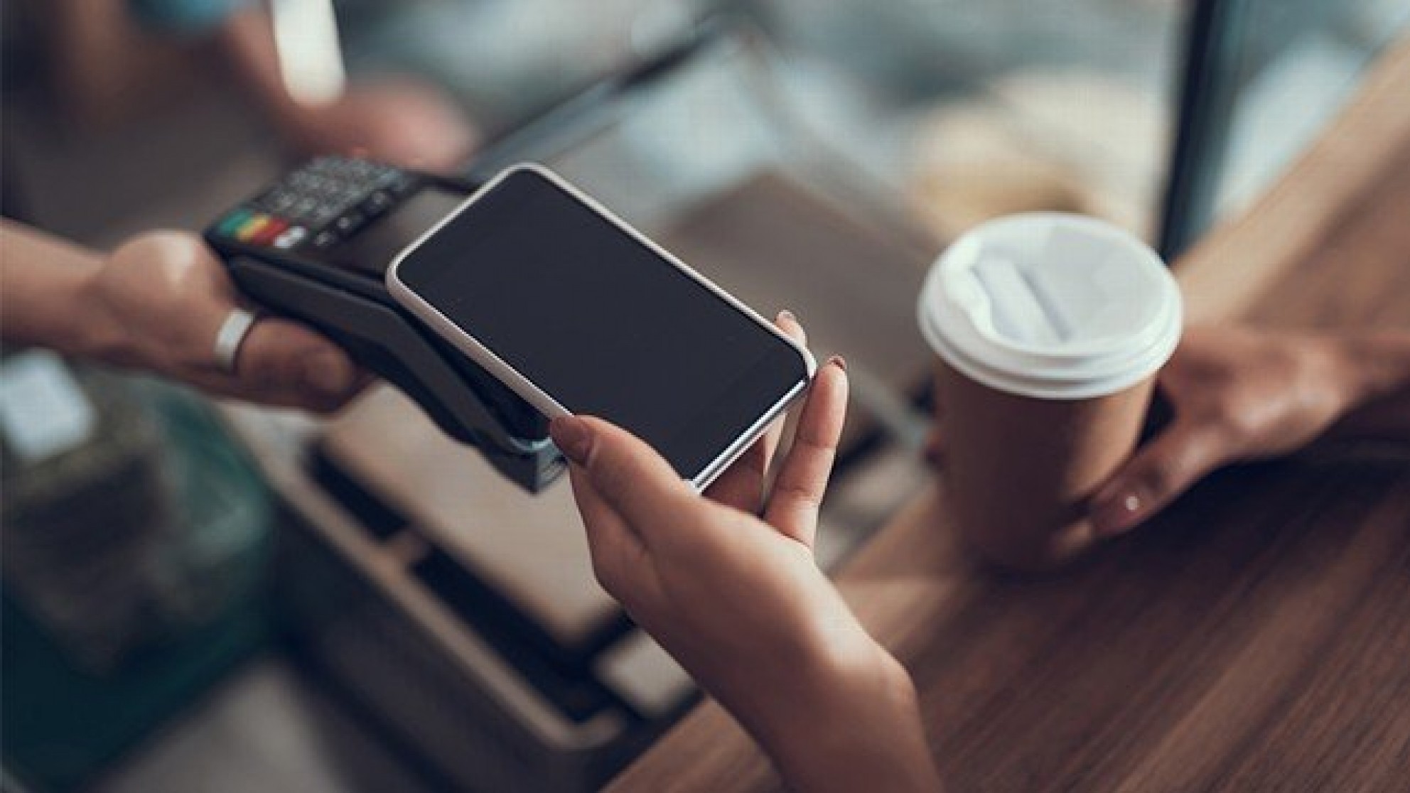 Cada vez más empresas implementan economía de bajo contacto. De que se trata